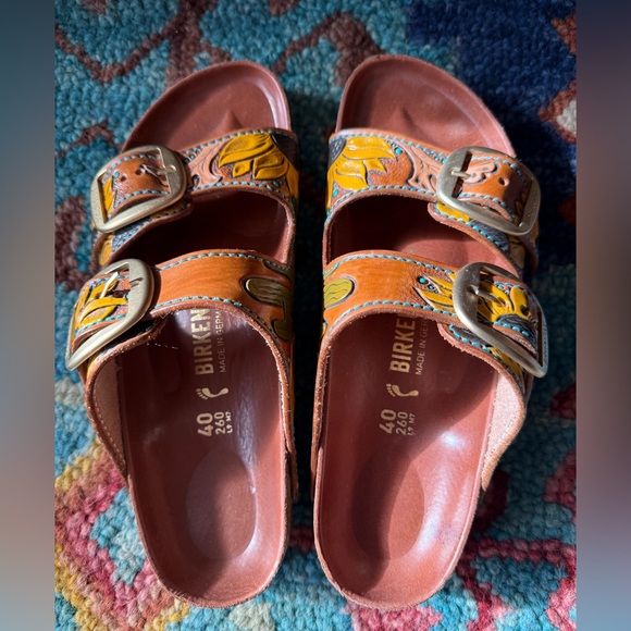 Birkenstock Arizona Big Buckle CUSTOM one of a kind! 40/9 Worn once- Stunning! - Picture 4 of 5